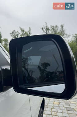 Позашляховик / Кросовер Toyota Sequoia 2011 в 