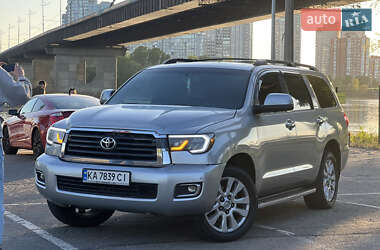 Внедорожник / Кроссовер Toyota Sequoia 2008 в Киеве
