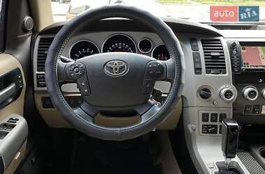 Позашляховик / Кросовер Toyota Sequoia 2008 в 