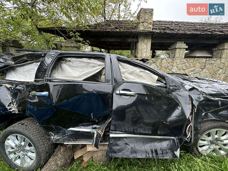 Позашляховик / Кросовер Toyota Sequoia 2011 в Івано-Франківську
