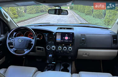 Позашляховик / Кросовер Toyota Sequoia 2008 в 