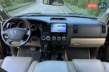 Позашляховик / Кросовер Toyota Sequoia 2008 в 