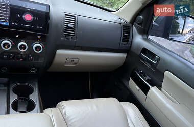 Позашляховик / Кросовер Toyota Sequoia 2008 в 