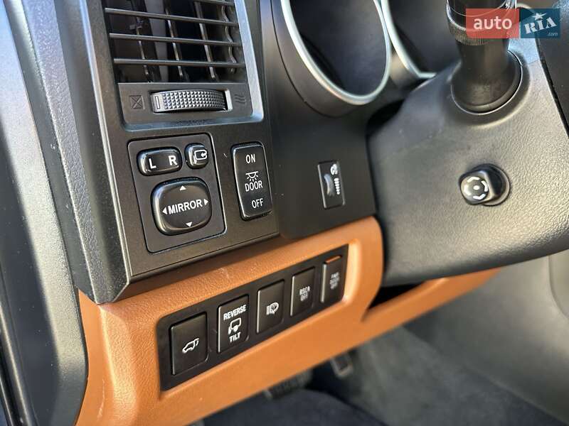 Внедорожник / Кроссовер Toyota Sequoia 2008 в Полтаве фото 10 Внедорожник / Кроссовер Toyota Sequoia 2008 в Полтаве