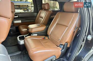 Внедорожник / Кроссовер Toyota Sequoia 2008 в 