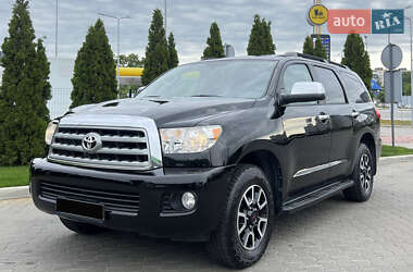 Внедорожник / Кроссовер Toyota Sequoia 2015 в Киеве