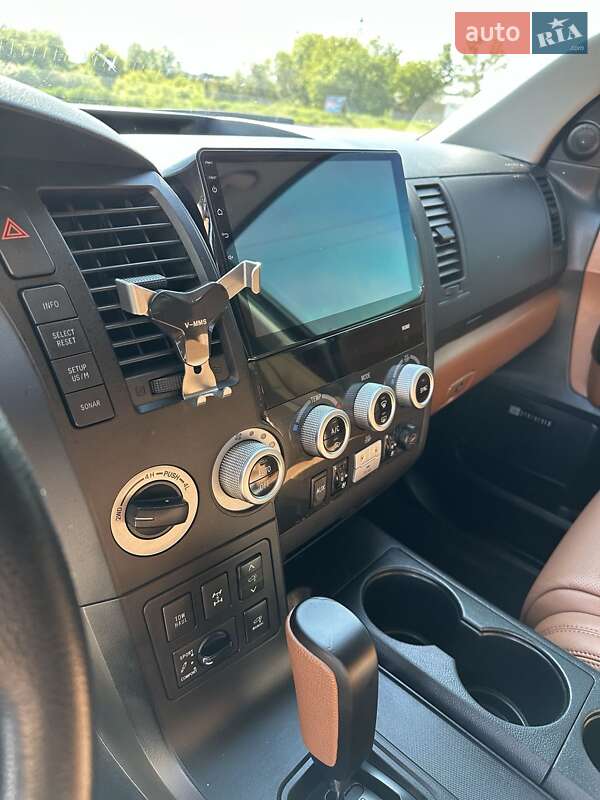 Внедорожник / Кроссовер Toyota Sequoia 2008 в Полтаве фото 23 Внедорожник / Кроссовер Toyota Sequoia 2008 в Полтаве