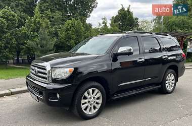 Внедорожник / Кроссовер Toyota Sequoia 2011 в Киеве