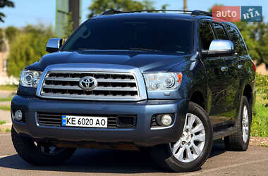 Внедорожник / Кроссовер Toyota Sequoia 2010 в Кривом Роге