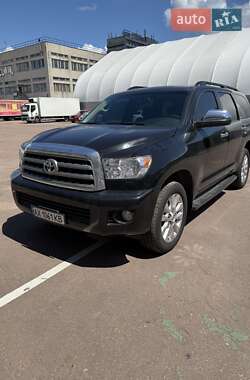 Позашляховик / Кросовер Toyota Sequoia 2010 в 