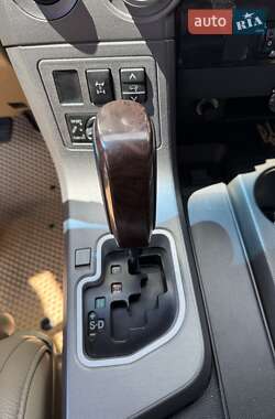 Позашляховик / Кросовер Toyota Sequoia 2010 в 