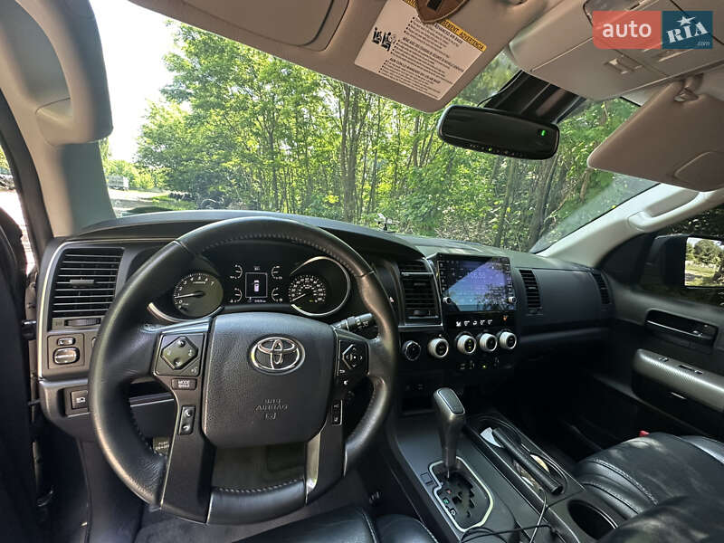 Позашляховик / Кросовер Toyota Sequoia 2019 в Києві