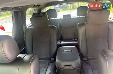 Позашляховик / Кросовер Toyota Sequoia 2021 в 