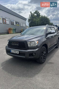 Внедорожник / Кроссовер Toyota Sequoia 2012 в Киеве