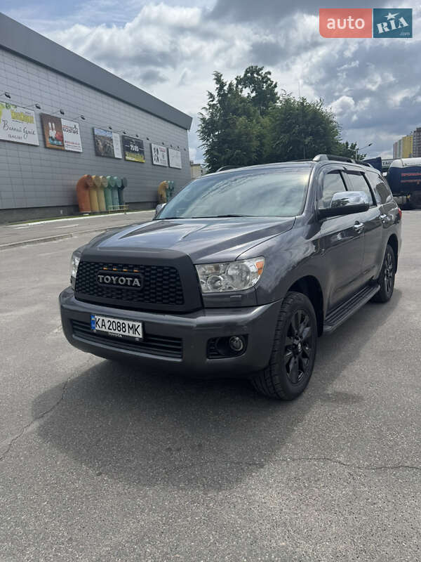 Toyota Sequoia 2012
