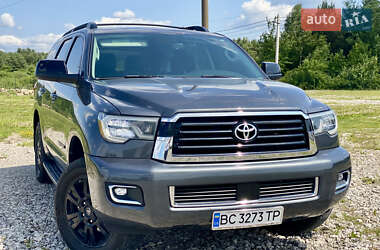 Внедорожник / Кроссовер Toyota Sequoia 2019 в Новояворовске