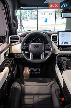 Внедорожник / Кроссовер Toyota Sequoia 2025 в 