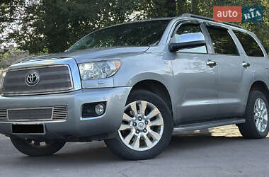 Внедорожник / Кроссовер Toyota Sequoia 2008 в 
