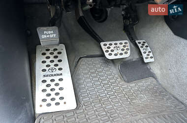 Внедорожник / Кроссовер Toyota Sequoia 2008 в 