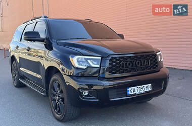 Внедорожник / Кроссовер Toyota Sequoia 2008 в 