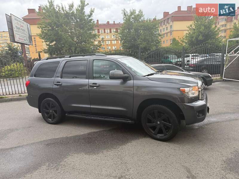 Внедорожник / Кроссовер Toyota Sequoia 2017 в Киеве фото 2 Внедорожник / Кроссовер Toyota Sequoia 2017 в Киеве