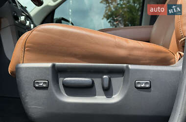 Внедорожник / Кроссовер Toyota Sequoia 2012 в 