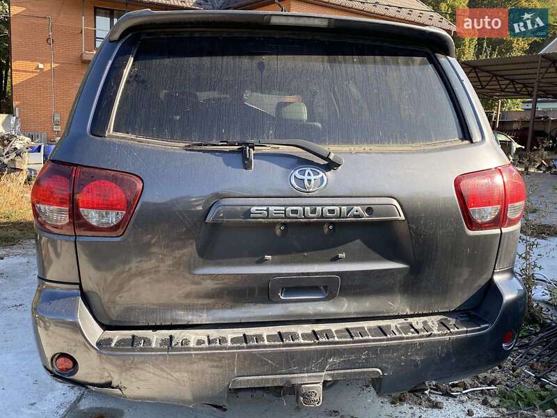 Позашляховик / Кросовер Toyota Sequoia 2019 в Києві