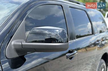 Внедорожник / Кроссовер Toyota Sequoia 2012 в 