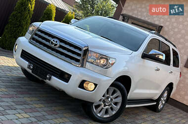 Внедорожник / Кроссовер Toyota Sequoia 2014 в Ивано-Франковске