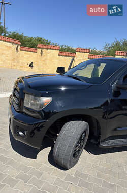 Внедорожник / Кроссовер Toyota Sequoia 2012 в 