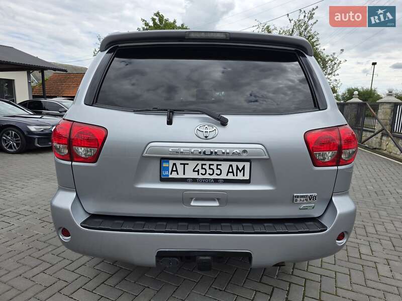 Позашляховик / Кросовер Toyota Sequoia 2014 в Коломиї фото 16 Позашляховик / Кросовер Toyota Sequoia 2014 в Коломиї
