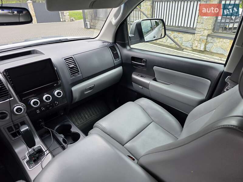 Позашляховик / Кросовер Toyota Sequoia 2014 в Коломиї фото 25 Позашляховик / Кросовер Toyota Sequoia 2014 в Коломиї