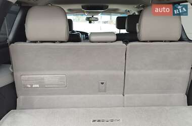 Внедорожник / Кроссовер Toyota Sequoia 2012 в 