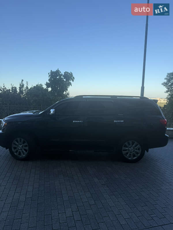 Внедорожник / Кроссовер Toyota Sequoia 2008 в Киеве