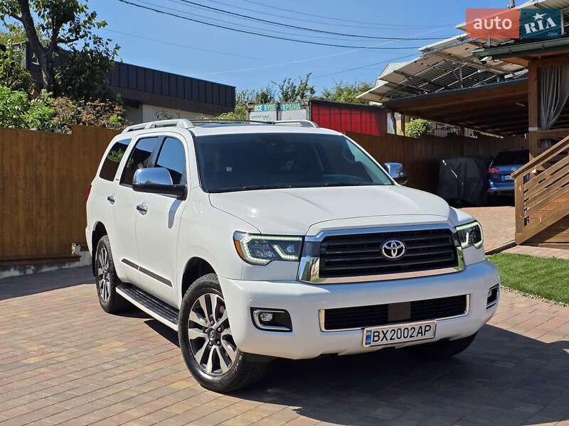 Toyota Sequoia 2019