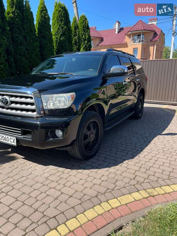 Внедорожник / Кроссовер Toyota Sequoia 2015 в Черновцах фото 3 Внедорожник / Кроссовер Toyota Sequoia 2015 в Черновцах