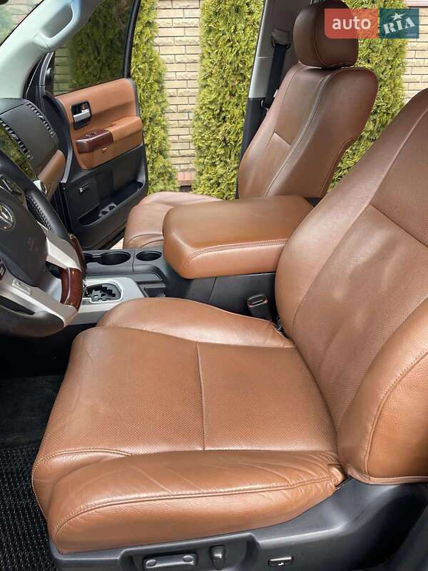 Внедорожник / Кроссовер Toyota Sequoia 2015 в Черновцах фото 13 Внедорожник / Кроссовер Toyota Sequoia 2015 в Черновцах