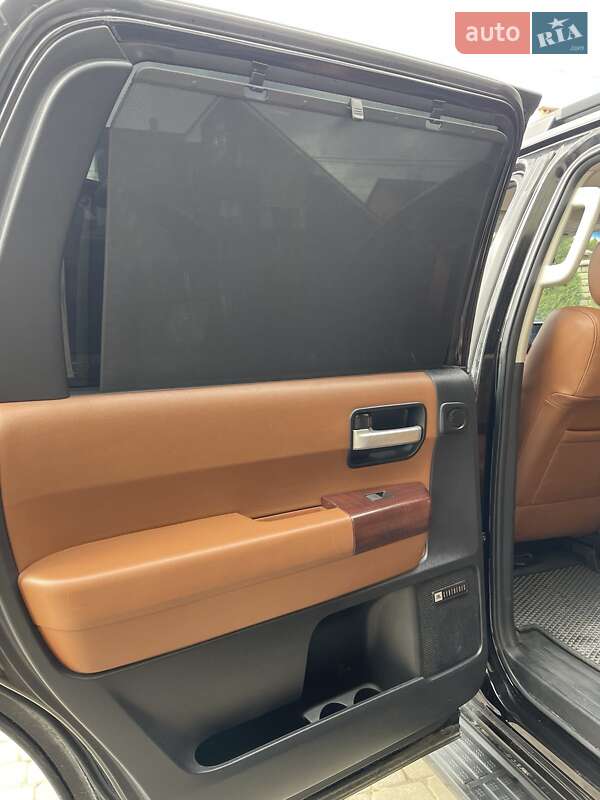 Внедорожник / Кроссовер Toyota Sequoia 2015 в Черновцах фото 16 Внедорожник / Кроссовер Toyota Sequoia 2015 в Черновцах