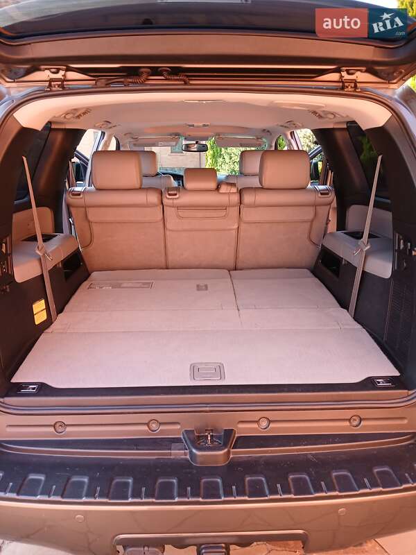 Внедорожник / Кроссовер Toyota Sequoia 2016 в Днепре