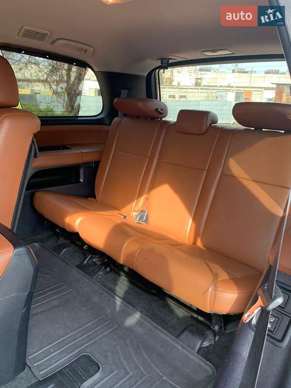 Позашляховик / Кросовер Toyota Sequoia 2012 в Сумах