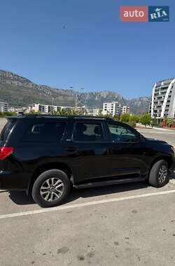 Внедорожник / Кроссовер Toyota Sequoia 2013 в 