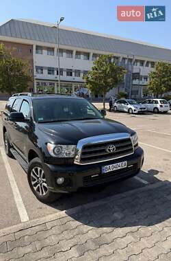 Внедорожник / Кроссовер Toyota Sequoia 2013 в Кропивницком