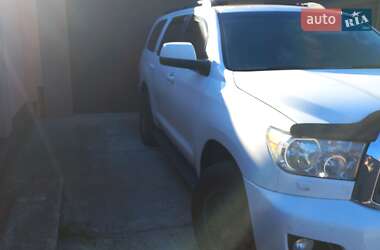 Внедорожник / Кроссовер Toyota Sequoia 2017 в 