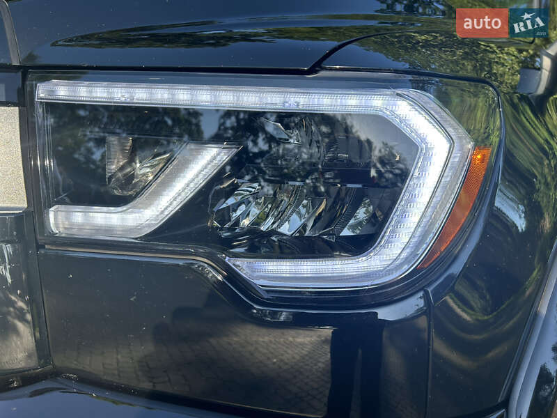 Внедорожник / Кроссовер Toyota Sequoia 2011 в Львове