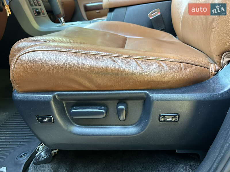 Внедорожник / Кроссовер Toyota Sequoia 2011 в Львове