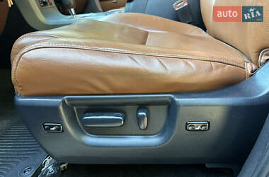 Внедорожник / Кроссовер Toyota Sequoia 2011 в 