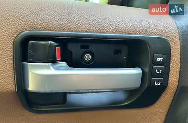 Внедорожник / Кроссовер Toyota Sequoia 2011 в 