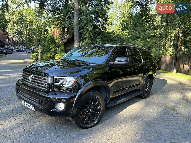 Внедорожник / Кроссовер Toyota Sequoia 2011 в Львове