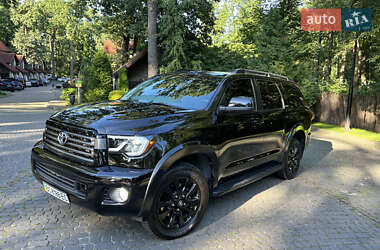 Внедорожник / Кроссовер Toyota Sequoia 2011 в 