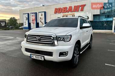 Внедорожник / Кроссовер Toyota Sequoia 2017 в Ковеле